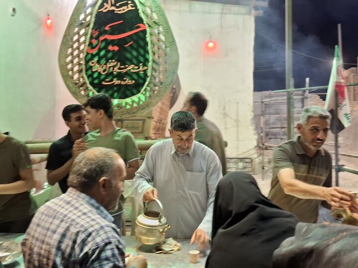 تصاویر/اجتماع بزرگ امت واحده زیر پرچم امام حسین(ع) درچهار راه امیریه کاشان
