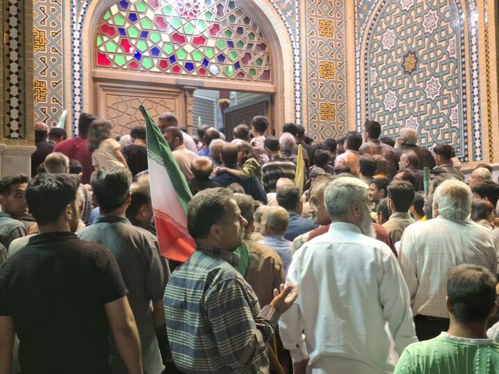 تصاویر/اجتماع بزرگ امت واحده زیر پرچم امام حسین(ع) درچهار راه امیریه کاشان