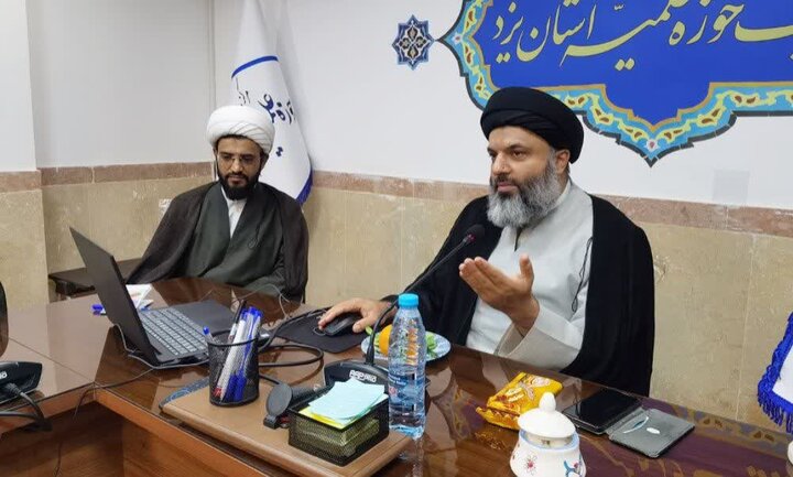تصاویر/ مباحث آموزشی مدارس علمیه استان یزد بررسی شد