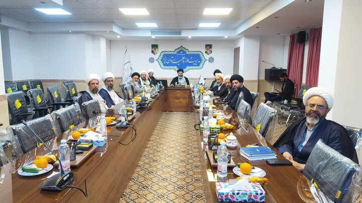 تصاویر/ مباحث آموزشی مدارس علمیه استان یزد بررسی شد