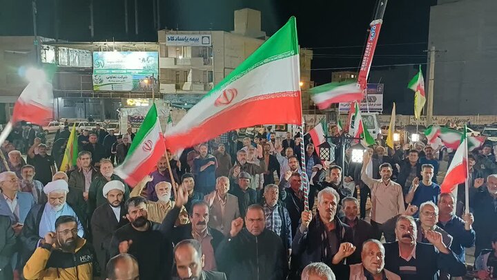 تصاویر/هفتادمین شب حضور پرشور مردم ولایتمدار زرندیه در تجدید بیعت با آرمان‌های انقلاب