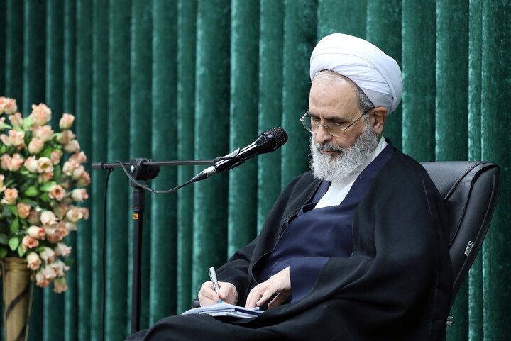 Sifa kuu 9 za kimkakati za harakati kubwa ya taifa la Iran / Kwa nini tarehe 15 Khordad bendera ilipeperushwa juu ya paa la Iran?