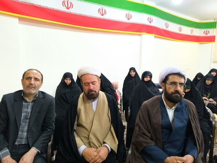 تصاویر / تجلیل از اساتید مدارس علمیه خواهران خرمدره، ابهر و هیدج