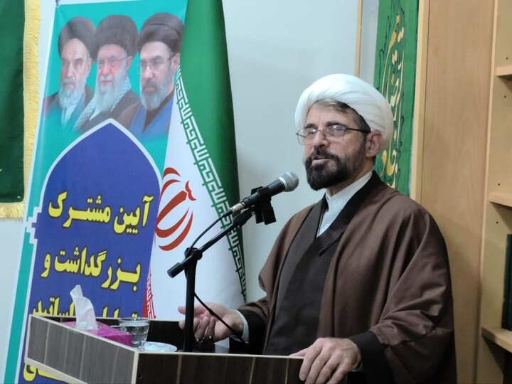 تصاویر / تجلیل از اساتید مدارس علمیه خواهران خرمدره، ابهر و هیدج