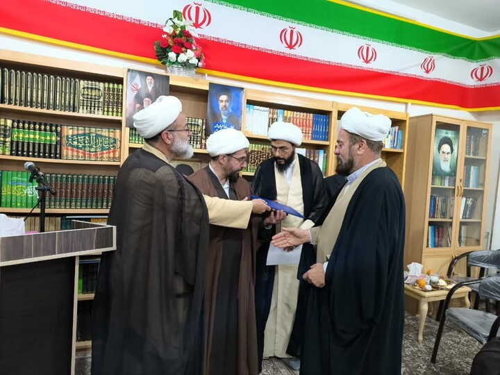تصاویر / تجلیل از اساتید مدارس علمیه خواهران خرمدره، ابهر و هیدج