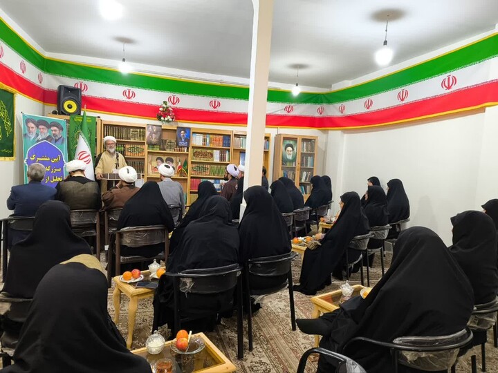 تصاویر / تجلیل از اساتید مدارس علمیه خواهران خرمدره، ابهر و هیدج