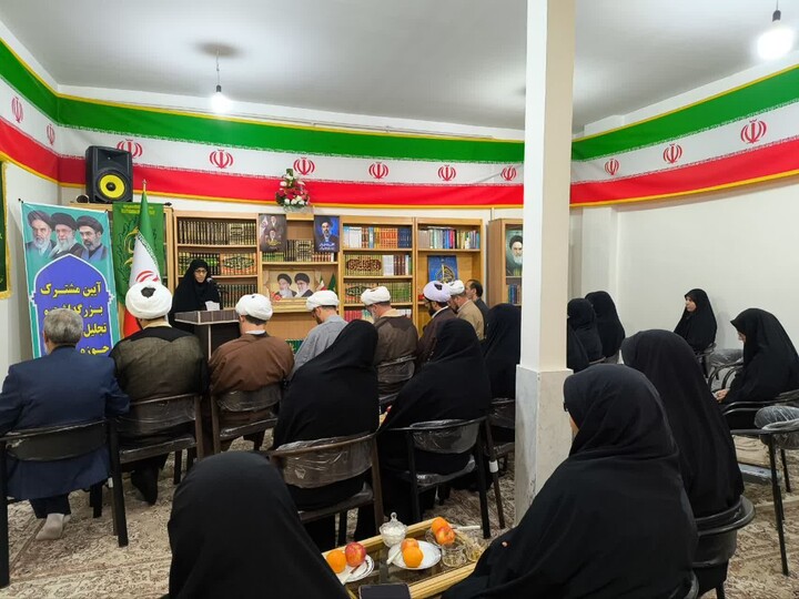 تصاویر / تجلیل از اساتید مدارس علمیه خواهران خرمدره، ابهر و هیدج