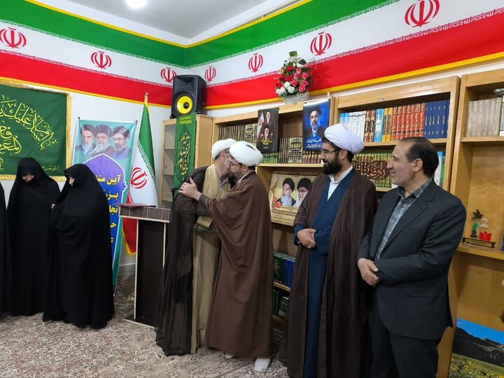 تصاویر / تجلیل از اساتید مدارس علمیه خواهران خرمدره، ابهر و هیدج