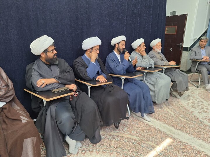 تصاویر| دیدار فرماندار و امام جمعه قاین با اساتید و مسئولان مدرسه‌های علمیه شهرستان قائنات