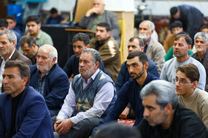 تصاویر /  حضور و سخنرانی نماینده ولی‌فقیه در آذربایحان‌شرقی در جمع اهالی شهر کلوانق
