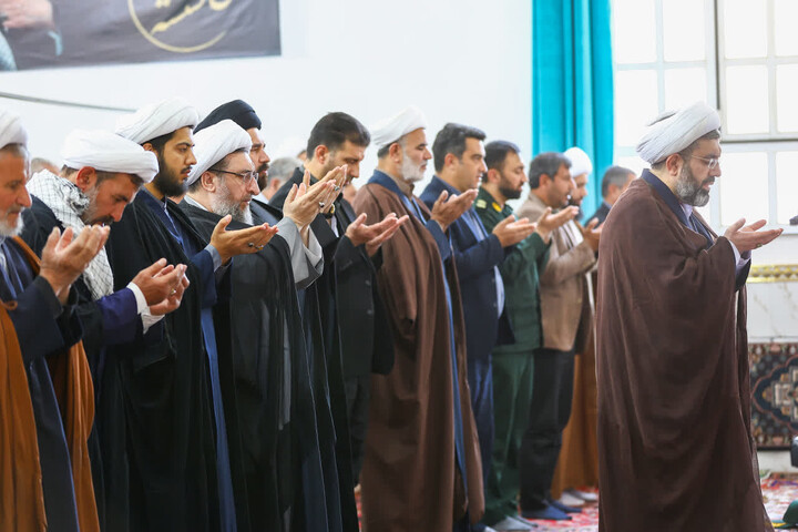 تصاویر /  حضور و سخنرانی نماینده ولی‌فقیه در آذربایحان‌شرقی در جمع اهالی شهر کلوانق