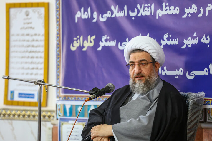 تصاویر /  حضور و سخنرانی نماینده ولی‌فقیه در آذربایحان‌شرقی در جمع اهالی شهر کلوانق
