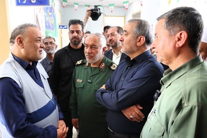 تصاویر| برگزاری رزمایش بزرگ گروه‌های جهادی در روستای بجد همزمان با هفته بسیج سازندگی