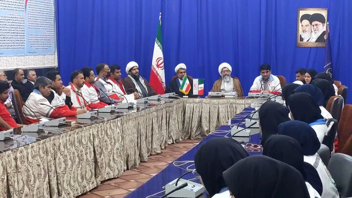 تصاویر/ دیدار امام جمعه زابل با رئیس و داوطلبان جمعیت هلال احمر زابل