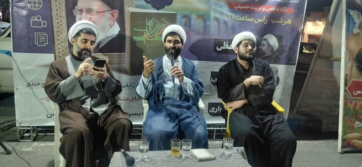 تصاویر/ برگزاری جلسات بازخوانی «اندیشه های رهبری شهید (ره)» در تجمعات مردمی آمل