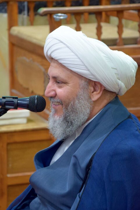 تصویر/ دیدار امام جمعه آران و بیدگل با خانواده معلم شهید داوود صلاتی