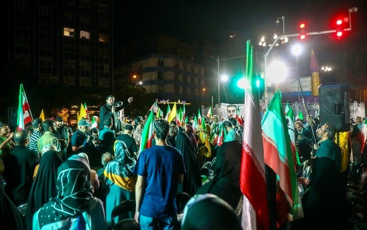 تصاویر/ اجتماع حمایت از وطن در میدان فاطمی