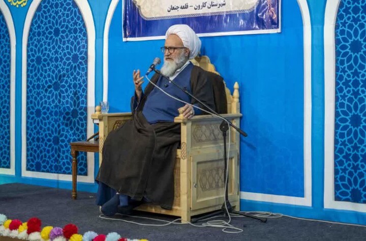 تصاویر/تقدیر از دبیران آموزشگاه بهارستان منطقه قلعه چنعان اهواز با حضور نماینده مجلس خبرگان رهبری