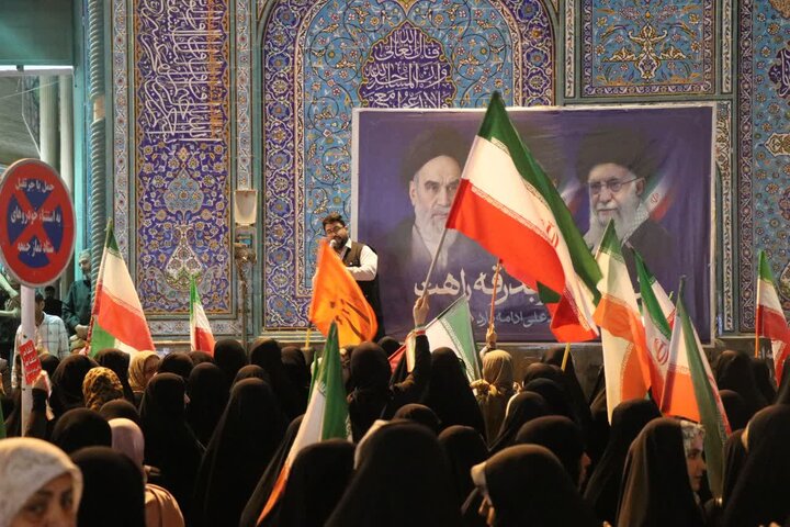 تصاویر/ هفتاد و دومین شب راهپیمایی مردمی  در قرچک