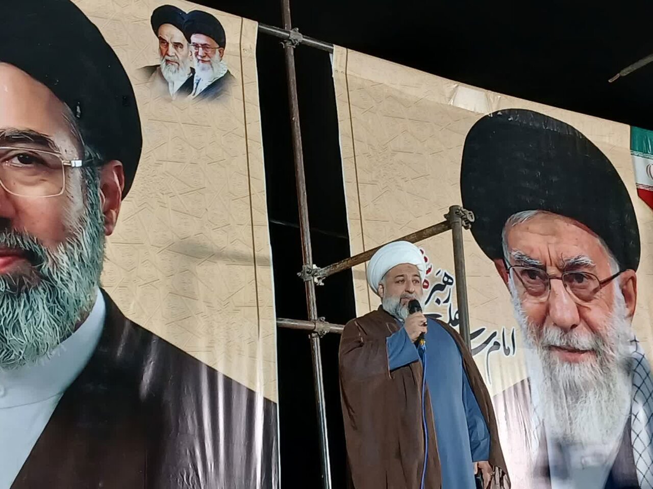 قدوم‌ مردم در تجمعات، عمل صالح و موجب خشم دشمن است