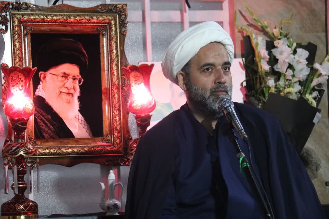 امام(ع) قلب تپنده جامعه اسلامی است