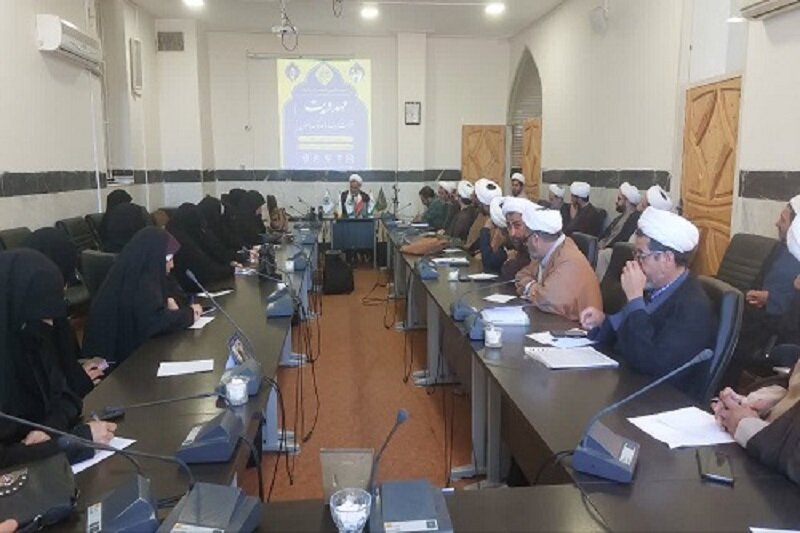 نشست علمی «فرصتها و تهدیدهای مهدویت پس از جنگ رمضان» در کرمانشاه برگزار شد+عکس