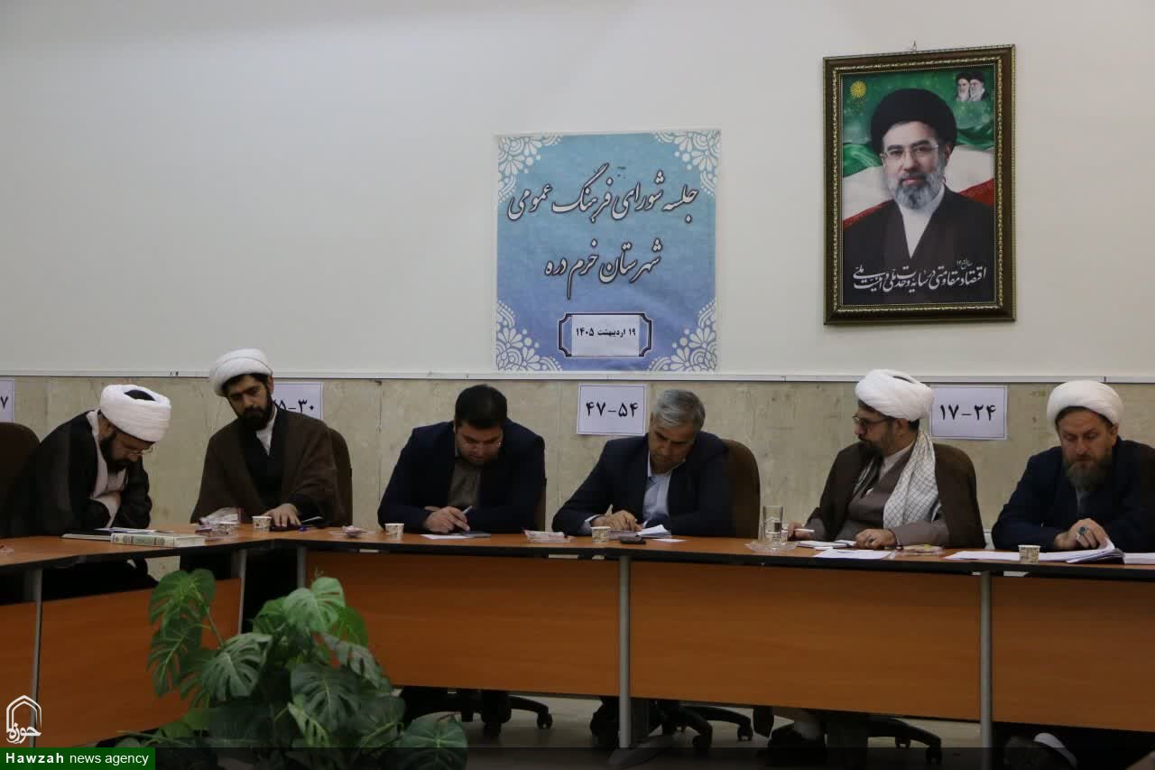 انتقاد از رفتارهای جزیرهای در عرصه فرهنگ / آسیبهای فرهنگی نتیجه تمسک به مبانی وارداتی است
