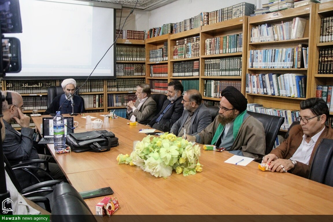 اگر انقلاب اسلامی را از هویت ایرانی جدا کنیم، تجزیه میشود / تنگه هرمز چیزی جدای از سرزمین ما نیست