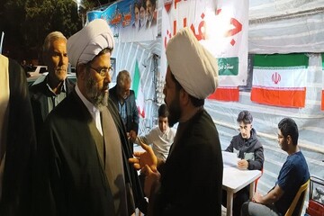 بازدید امام جمعه کنگاور از موکب تبیینی «زندگی با آیه‌ها»+عکس