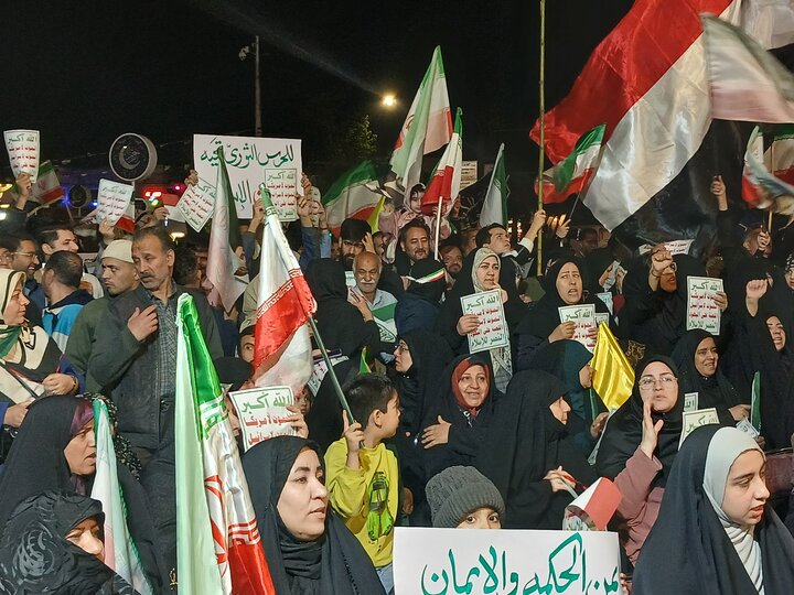 اجتماع وارثان زمین در تجلیل از ملت مجاهد یمن  در میدان شریعتی مشهد