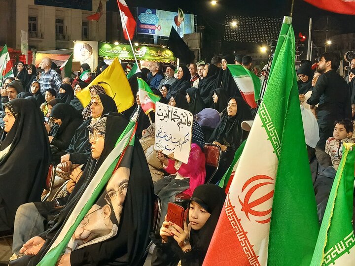اجتماع وارثان زمین در تجلیل از ملت مجاهد یمن  در میدان شریعتی مشهد