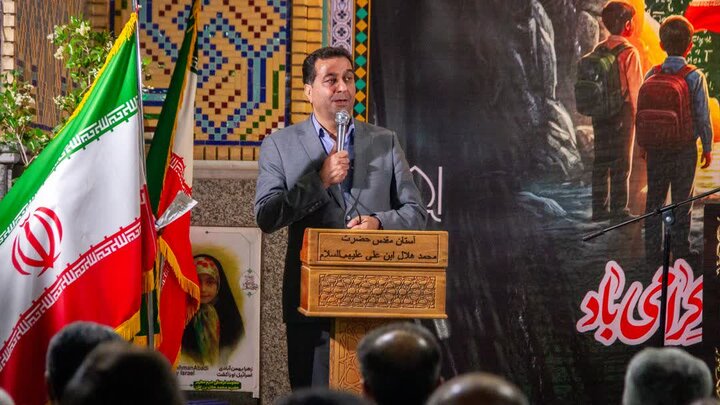تصاویر/هفتادمین تجمع شبانه مردم آران و بیدگل دردفاع از وطن	در هلال بن علی