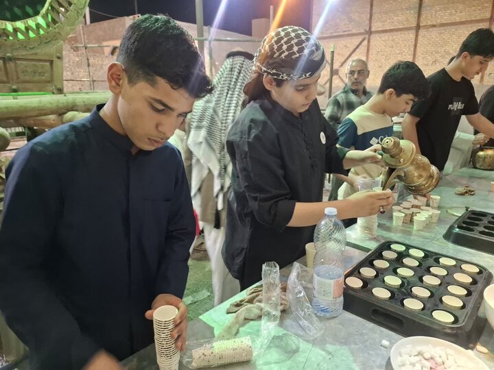 تصاویر/ سومین شب اجتماع بزرگ امت واحده زیر پرچم امام حسین(ع) درچهار راه امیریه کاشان