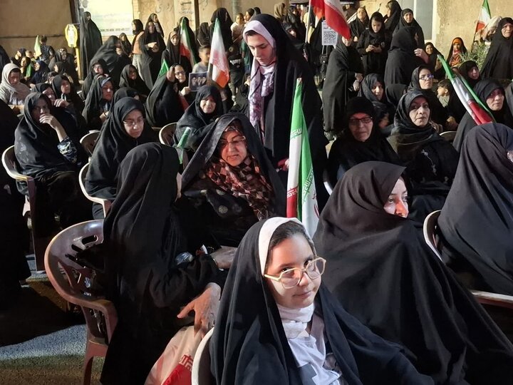 تصاویر/ سومین شب اجتماع بزرگ امت واحده زیر پرچم امام حسین(ع) درچهار راه امیریه کاشان