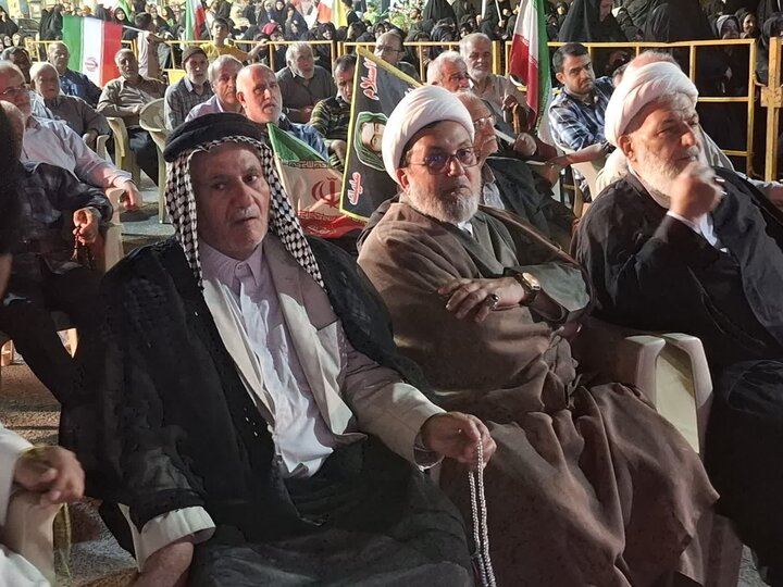 تصاویر/ سومین شب اجتماع بزرگ امت واحده زیر پرچم امام حسین(ع) درچهار راه امیریه کاشان