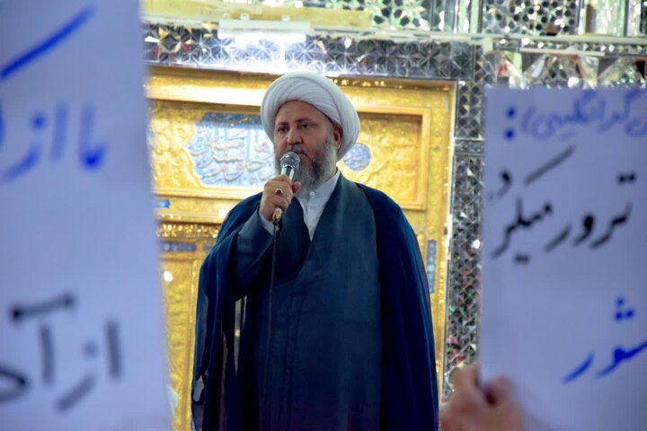 تصاویر/ هفتاد و یکمین شب از حماسه حضور مردم دارالشهدای آران وبیدگل در دفاع از وطن