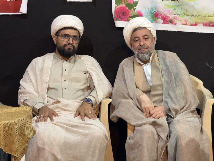 تصاویر/ فعالیت فرهنگی و تبلیغی موکب مدارس علمیه آیت اللّه اعتمادی در هفتادویکمین تجمعات شبانه