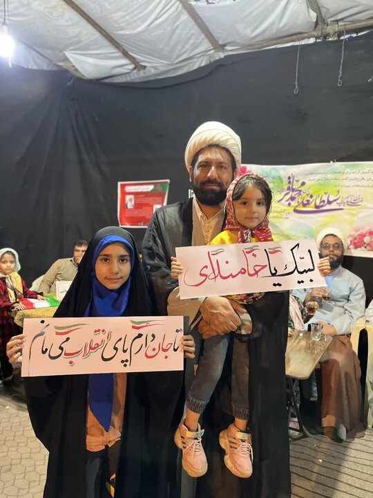 تصاویر/ فعالیت فرهنگی و تبلیغی موکب مدارس علمیه آیت اللّه اعتمادی در هفتادویکمین تجمعات شبانه