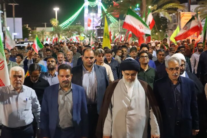 تصاویر/ هفتاد و یکمین شب از شب‌های حماسه انتقام خون رهبر شهید انقلاب در شهرستان بافق