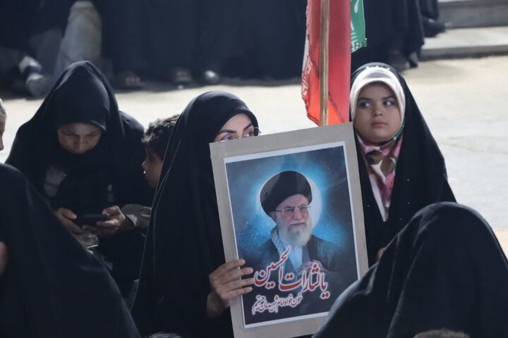 تصاویر/  هفتاد و یکمین شب از اقتدار و شکوه و عظمت مردم استوار ، انقلابی و با بصیرت شهر اشکذر