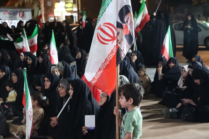 تصاویر/  هفتاد و یکمین شب از اقتدار و شکوه و عظمت مردم استوار ، انقلابی و با بصیرت شهر اشکذر