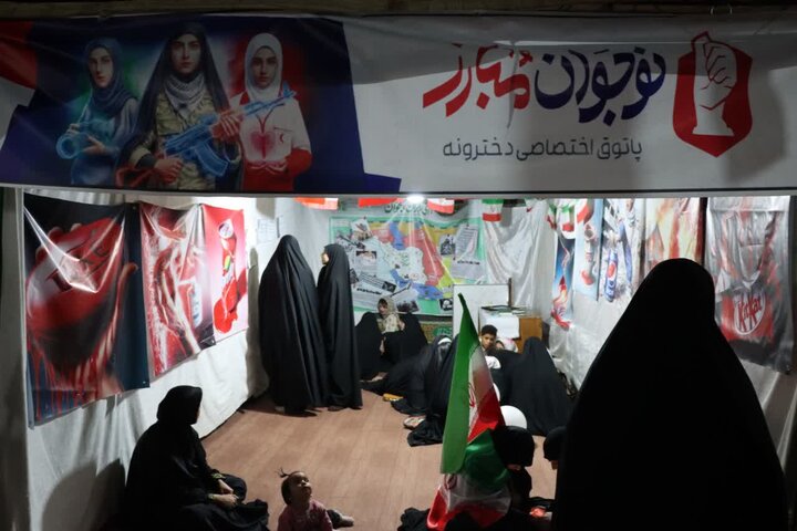 تصاویر/  هفتاد و یکمین شب از اقتدار و شکوه و عظمت مردم استوار ، انقلابی و با بصیرت شهر اشکذر