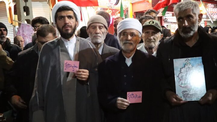 تصاویر/ هفتاد و یکمین شب؛ میدان اصلی شهرستان غرق در شعارهای مرگ بر آمریکا و مرگ بر اسرائیل