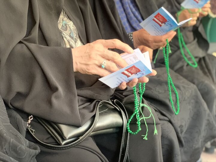 تصاویر/ استمرار فعالیت جهادی طلاب خواهر و برادر در تکاب در قالب موکب مردمی