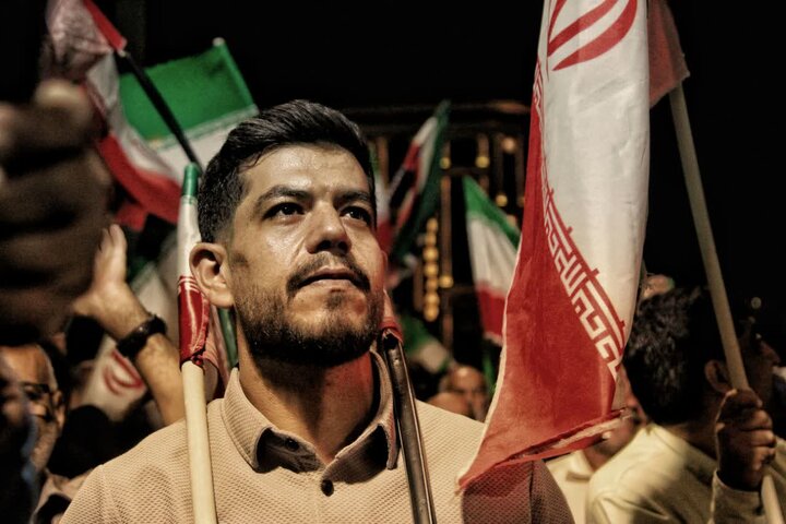 تصاویر/ هفتادویکمین شب حضور حماسی کاشانی ها در خیابان‌ها و میدان‌های شهر