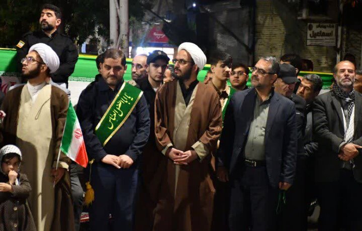 تصاویر/ حضور پرشور نسل جوان در هفتاد و یکمین تجمع حمایتی مردم شهرستان سلماس از نیروهای مسلح