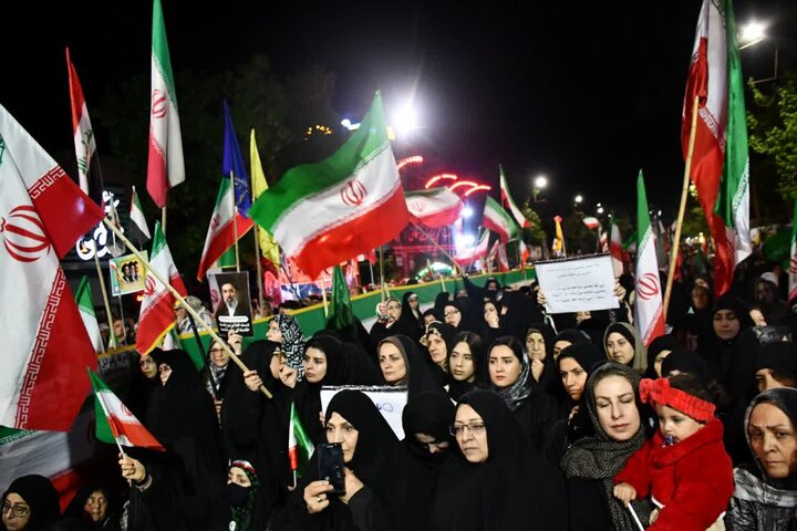 تصاویر/ حضور پرشور نسل جوان در هفتاد و یکمین تجمع حمایتی مردم شهرستان سلماس از نیروهای مسلح