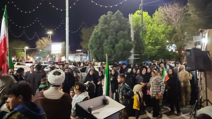 تصاویر/ استمرار فعالیت های جهادی طلاب سلماس در جنگ رمضان