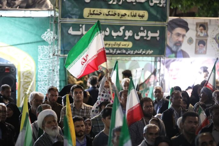 تصاویر/ هفتاد و یکمین شب متوالی؛ نمایش اقتدار مردمی در حمایت از نظام و نیروهای مسلح در ارومیه