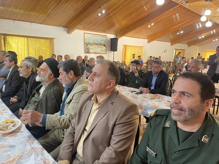 تصاویر / تقدیر از معلمان نمونه بخش کجور با حضور امام جمعه شهرستان نوشهر